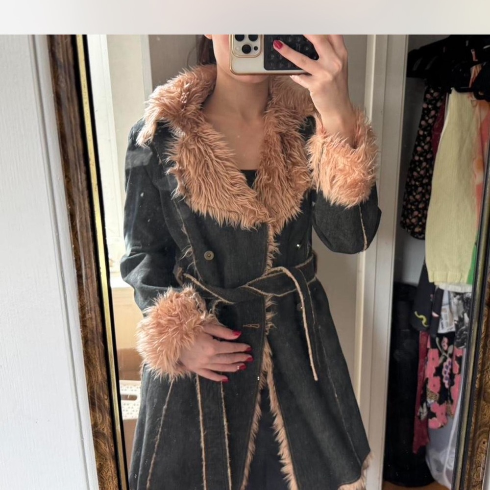 American Vintage Black and Tan Fur-Trimmed Coat